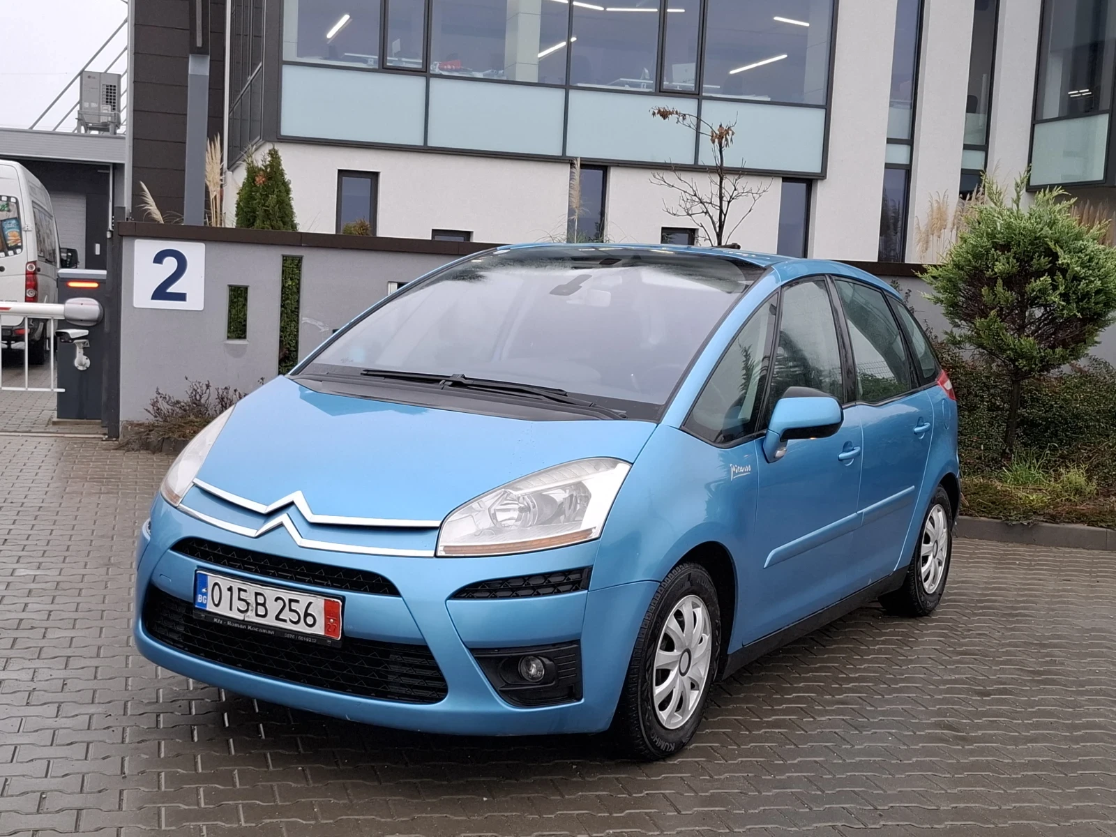 Citroen C4 Picasso 2.0HDI* (136кс)* * AВТОМАТИК* * HОВ ВНОС* *  - изображение 3