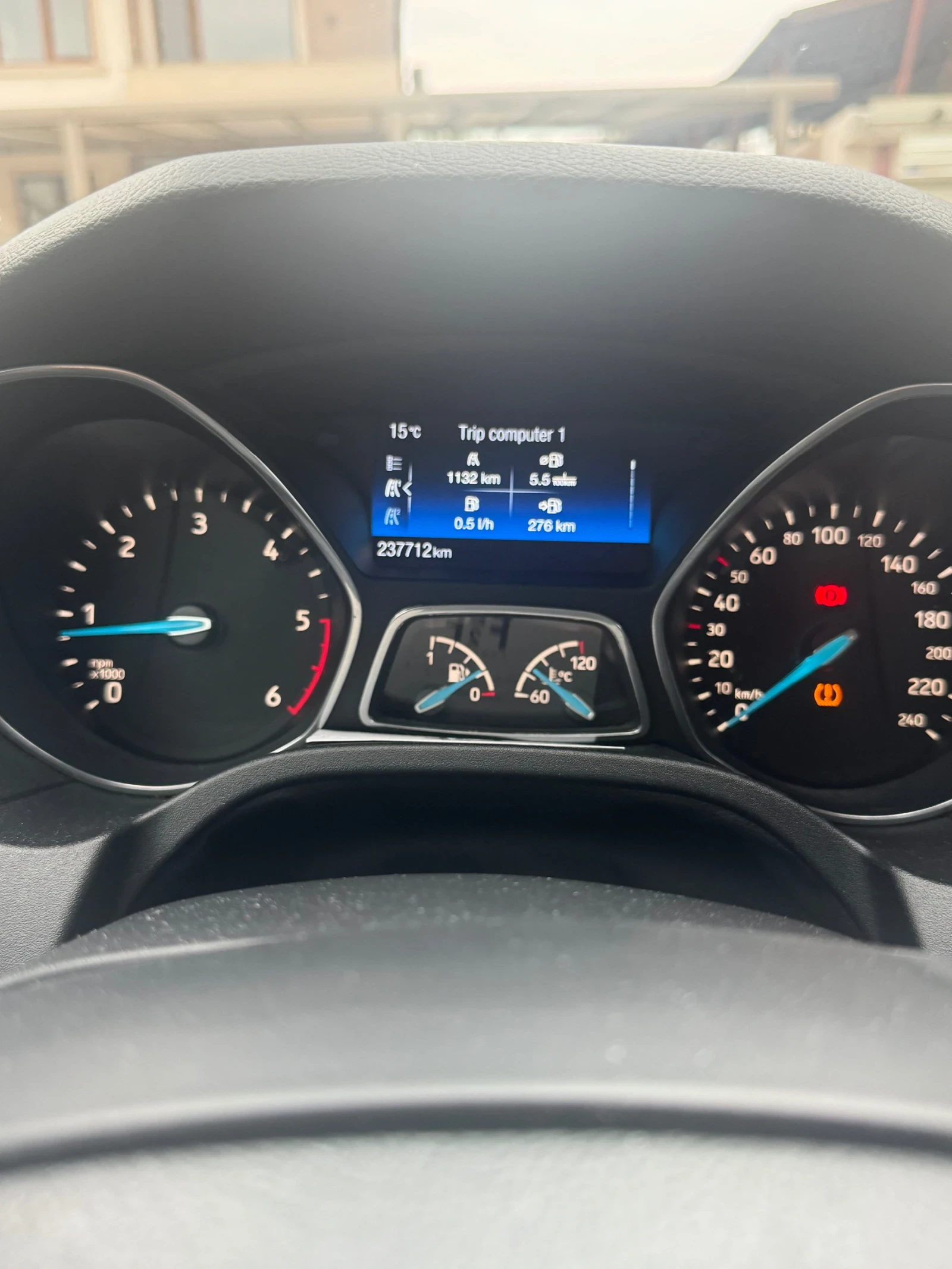 Ford Focus 1, 5 TDCI - изображение 8