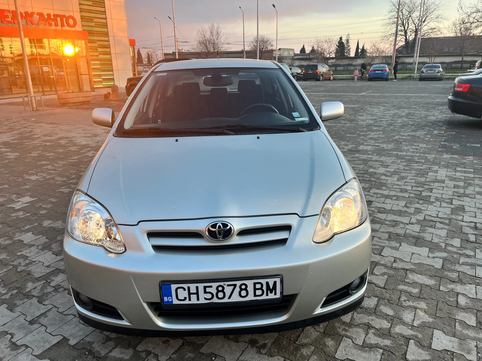 Toyota Corolla 1.4 d4d Auto! - изображение 2