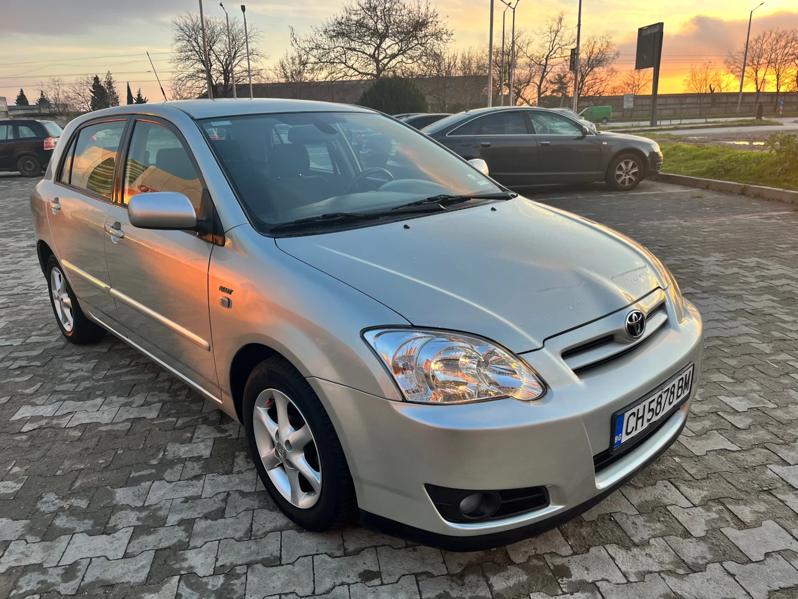 Toyota Corolla 1.4 d4d Auto! - изображение 3