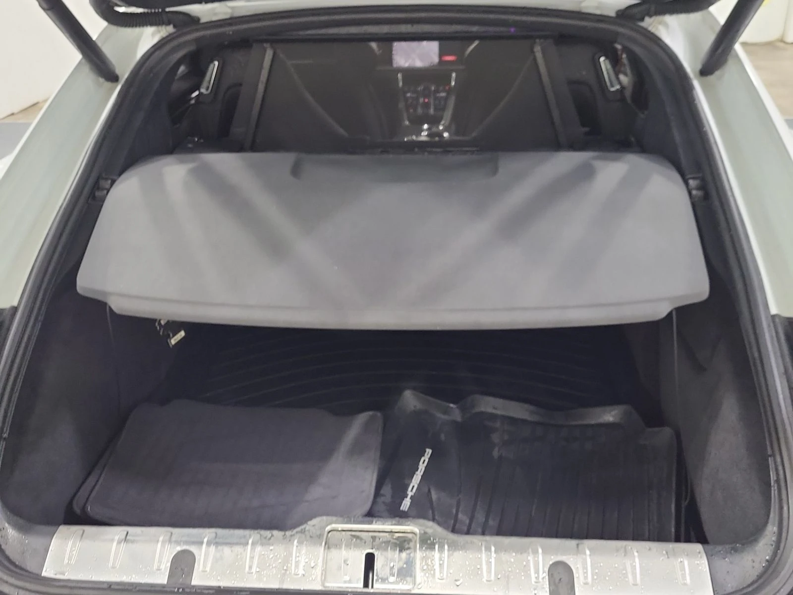 Porsche Panamera  4 / CARFAX / 360 / MATRIX / PANO /CARBON, снимка 14 - Автомобили и джипове - 53855306