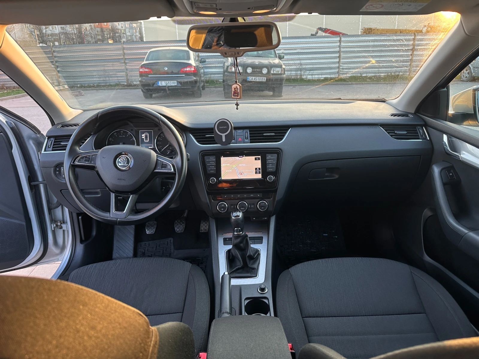 Skoda Octavia 1.4 TFSI, снимка 11 - Автомобили и джипове - 53880323