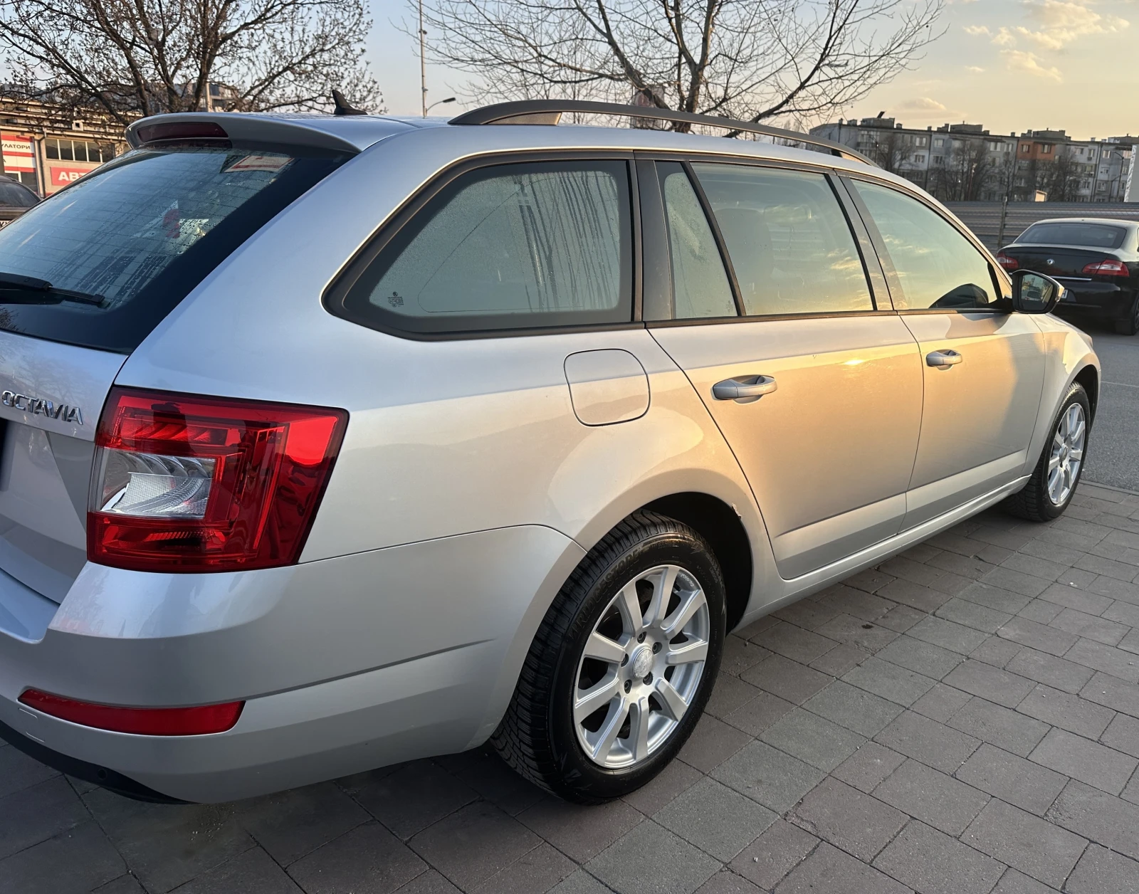 Skoda Octavia 1.4 TFSI, снимка 6 - Автомобили и джипове - 53880323