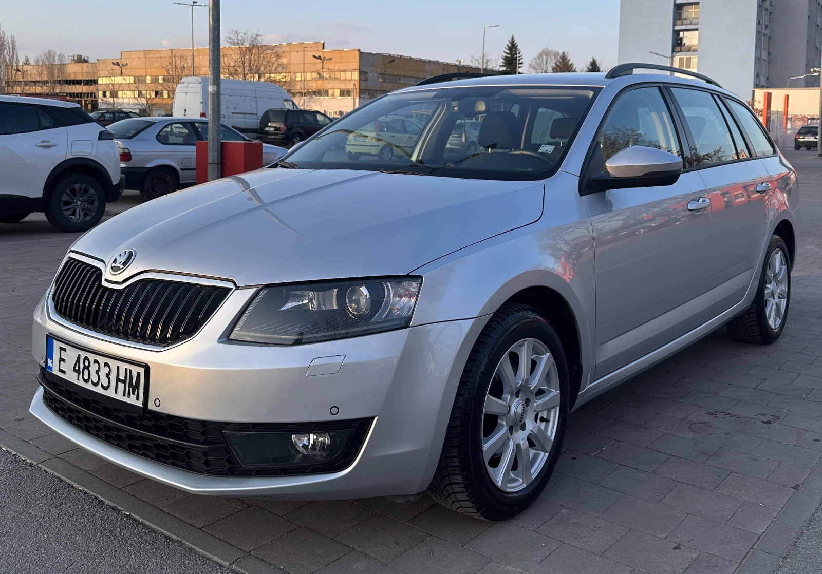 Skoda Octavia 1.4 TFSI, снимка 3 - Автомобили и джипове - 53880323