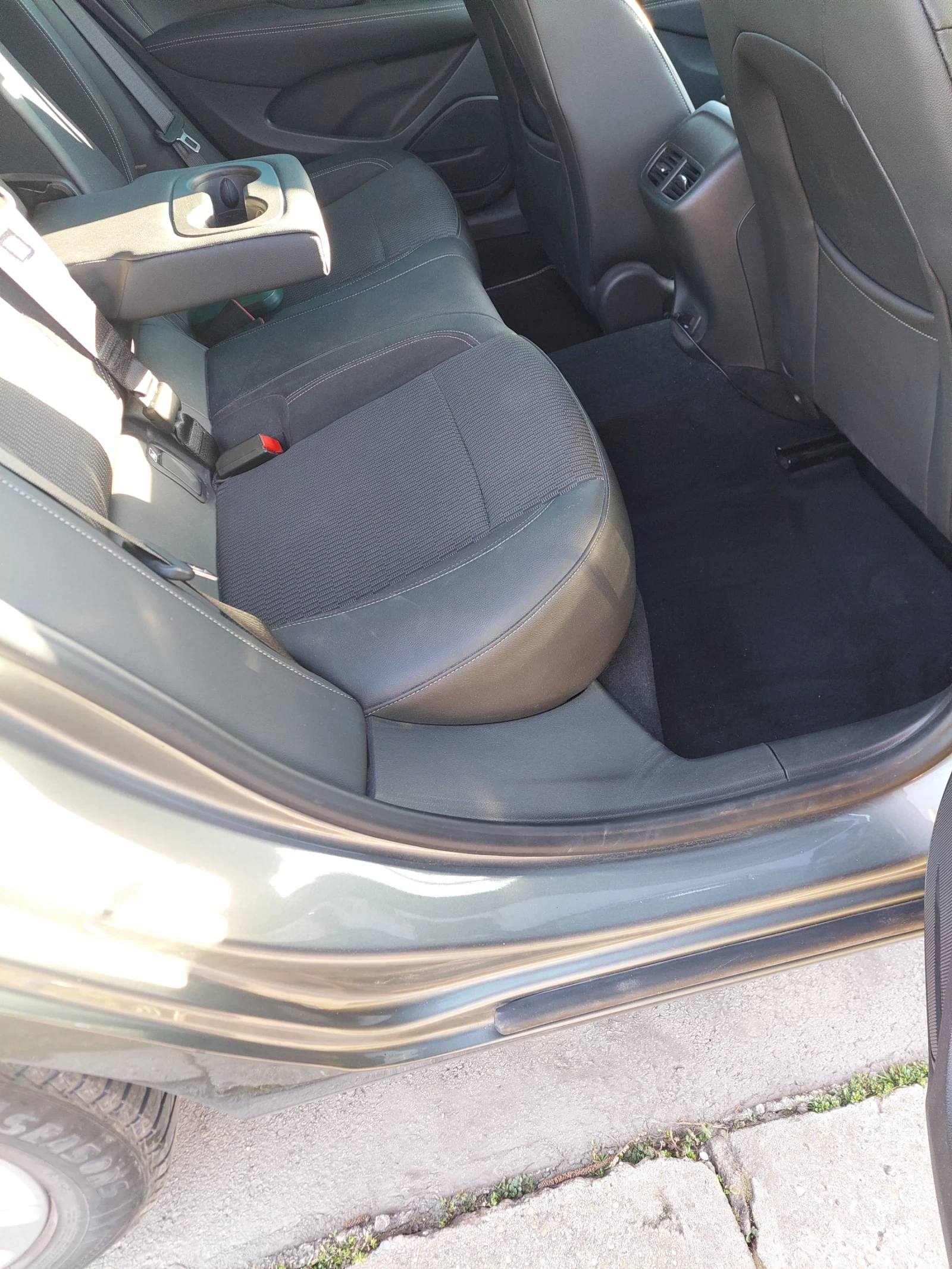 Opel Insignia Grand Sport, снимка 5 - Автомобили и джипове - 53962670