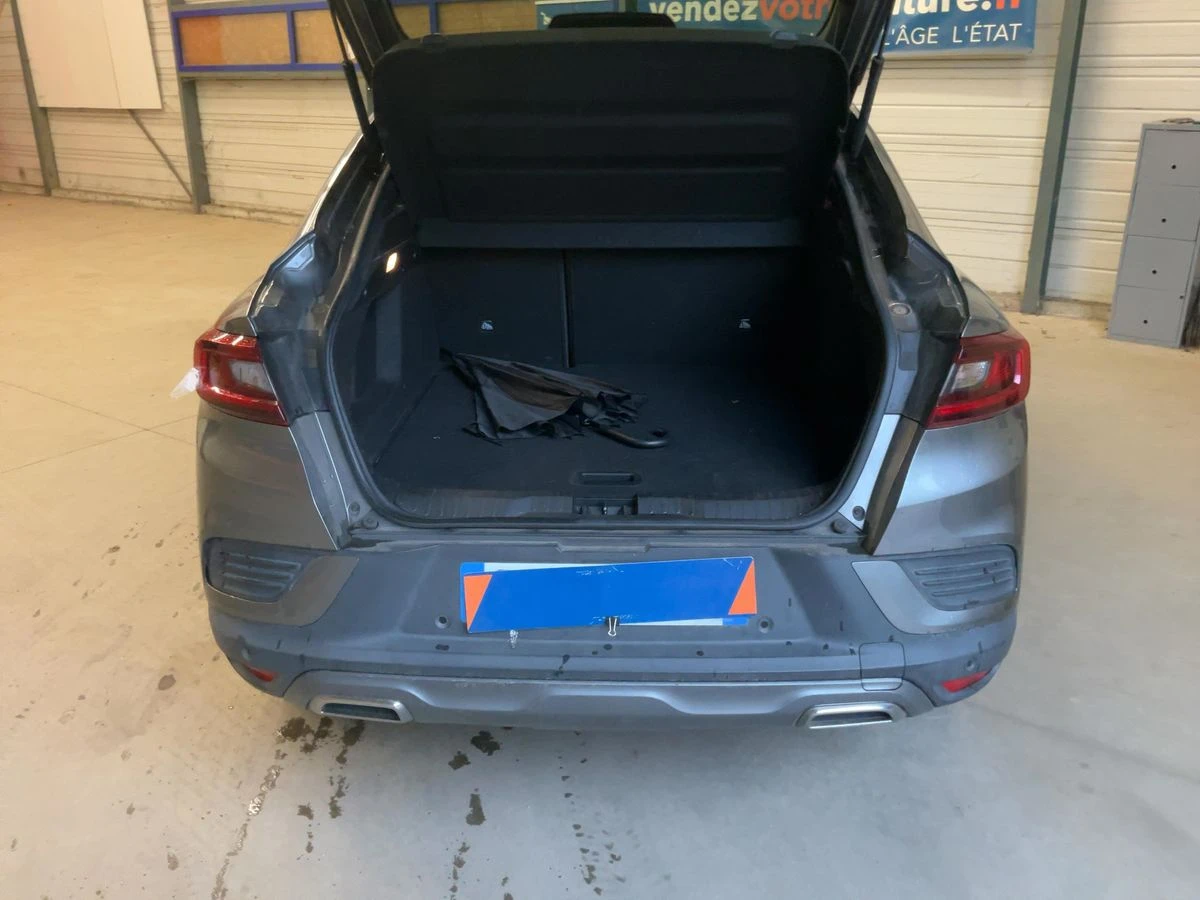 Renault Arkana 1.6 Hybrid E-Tech R.S. Line, снимка 8 - Автомобили и джипове - 54145842