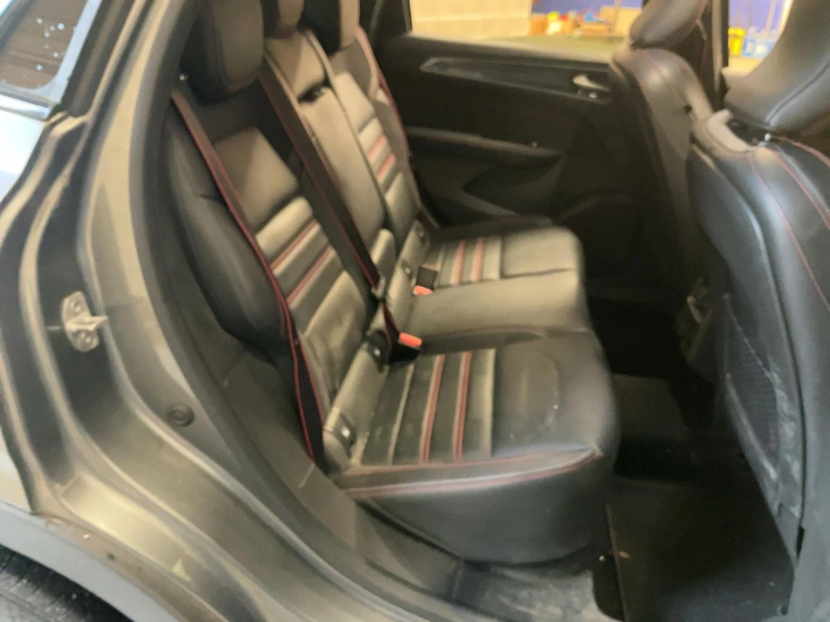 Renault Arkana 1.6 Hybrid E-Tech R.S. Line, снимка 14 - Автомобили и джипове - 54145842