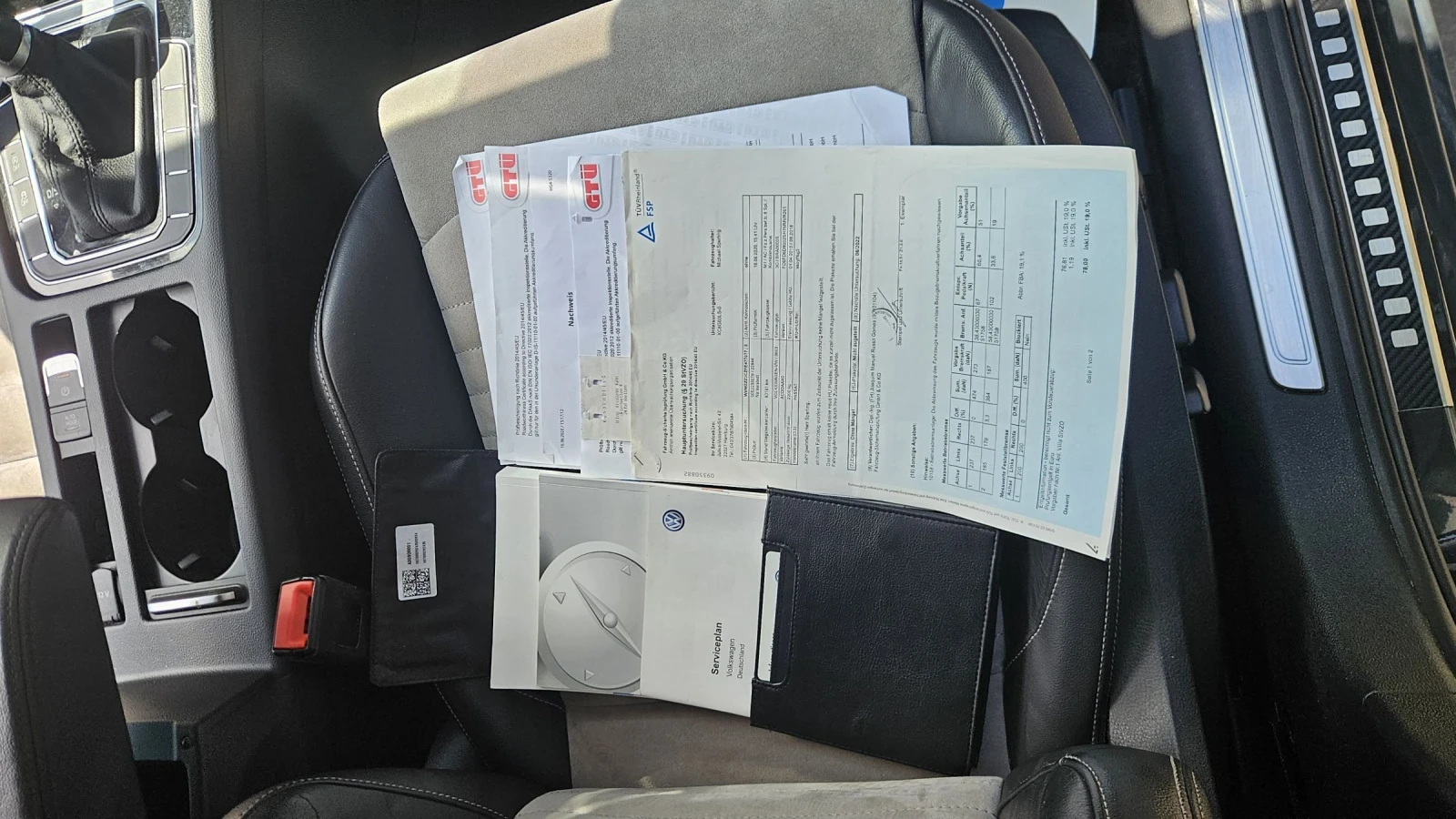 VW Passat  2.0tdi 190ph Highline , снимка 13 - Автомобили и джипове - 54243628