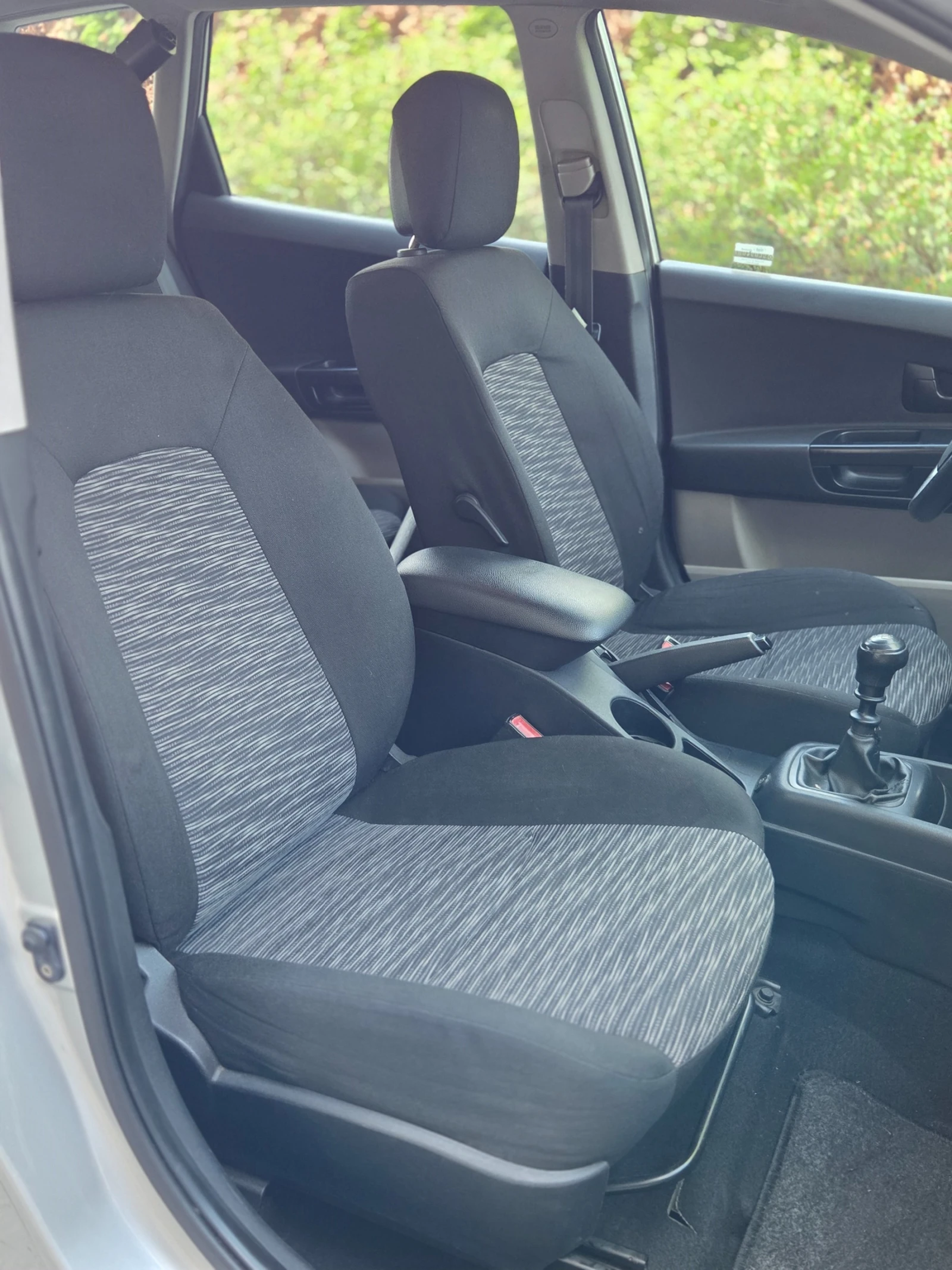 Kia Ceed 1.4i Фабрична газ* Напълно обслужена* , снимка 11 - Автомобили и джипове - 54605710
