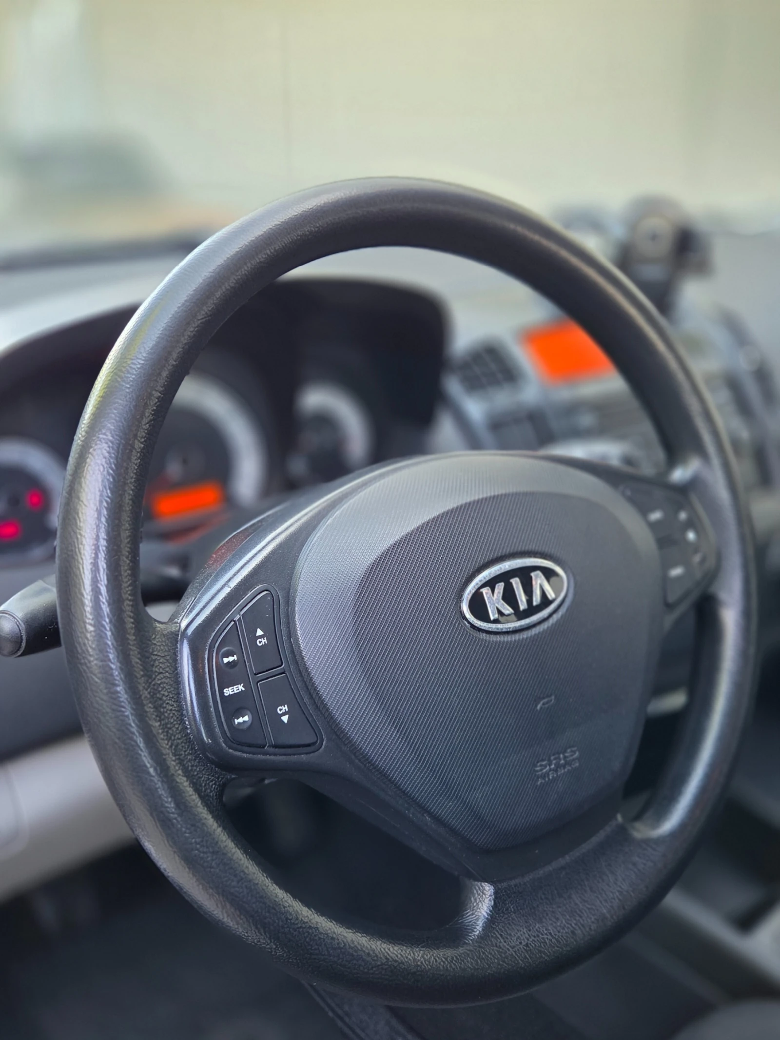 Kia Ceed 1.4i Фабрична газ* Напълно обслужена* , снимка 9 - Автомобили и джипове - 54605710