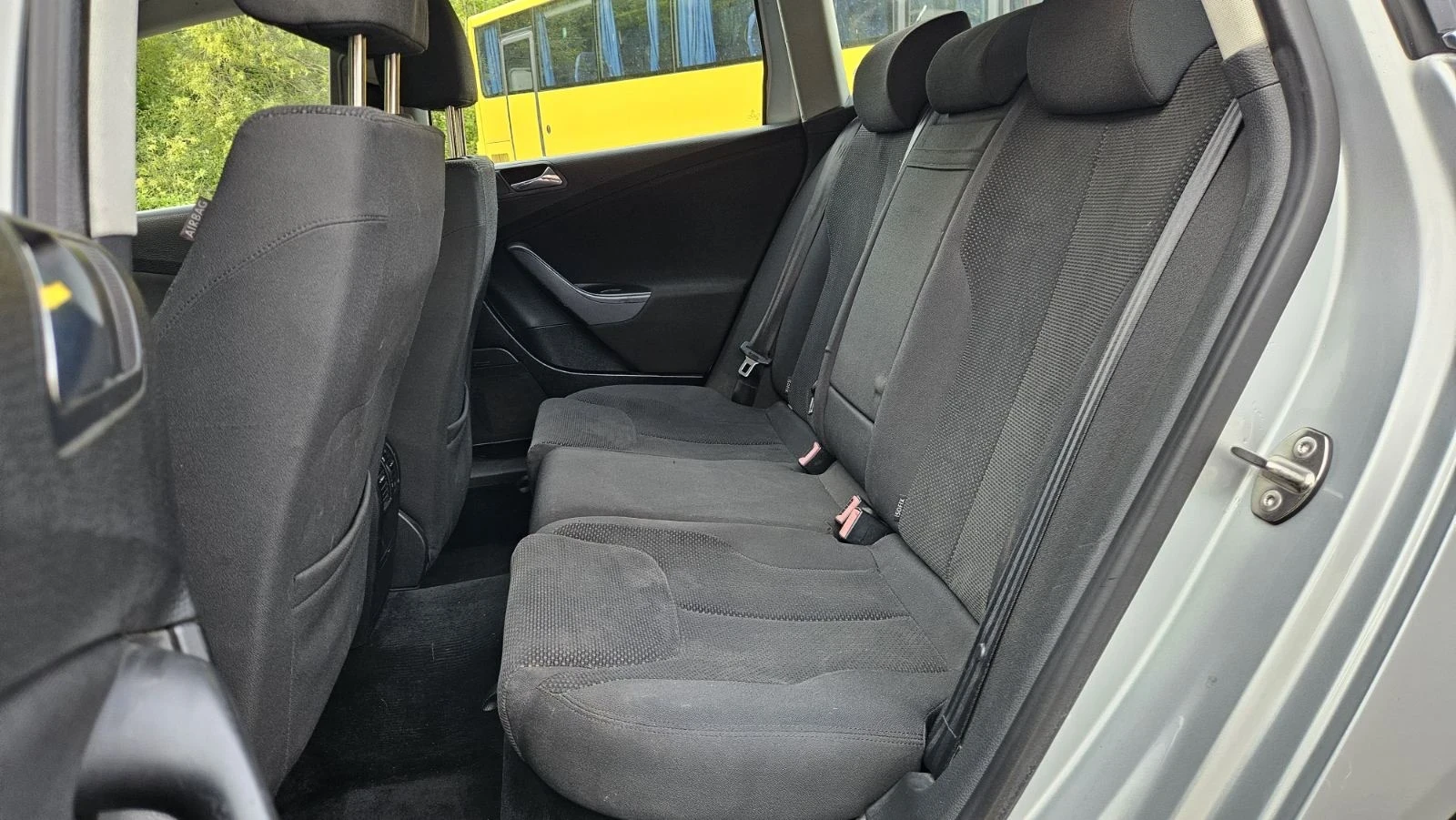 VW Passat, снимка 11 - Автомобили и джипове - 54640986