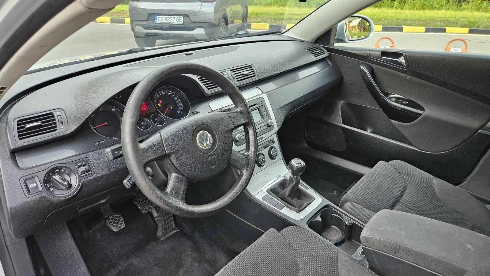 VW Passat, снимка 13 - Автомобили и джипове - 54640986