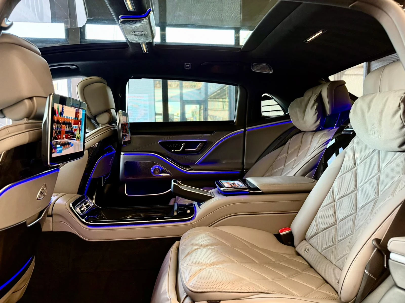 Maybach S580 MAYBACH* 4Matic* Масаж* 360* Burmester* Лизинг, снимка 9 - Автомобили и джипове - 54929047