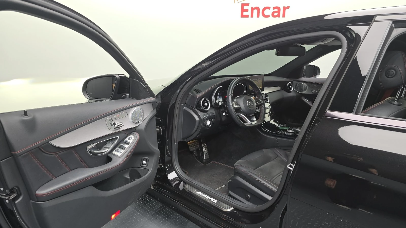 Mercedes-Benz C 43 AMG ЛЮК* HUD* KEYLESS* ЕЛ. БАГАЖНИК* КРАЙНА ЦЕНА, снимка 10 - Автомобили и джипове - 55302344