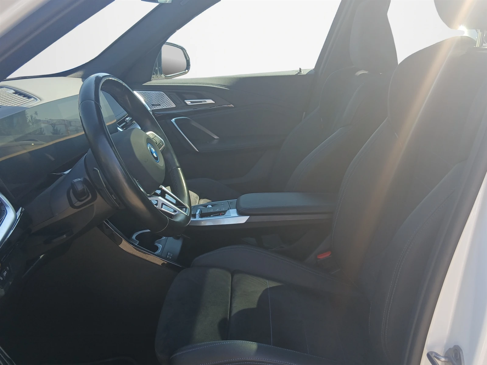 BMW iX1 xDrive30, снимка 6 - Автомобили и джипове - 55369941
