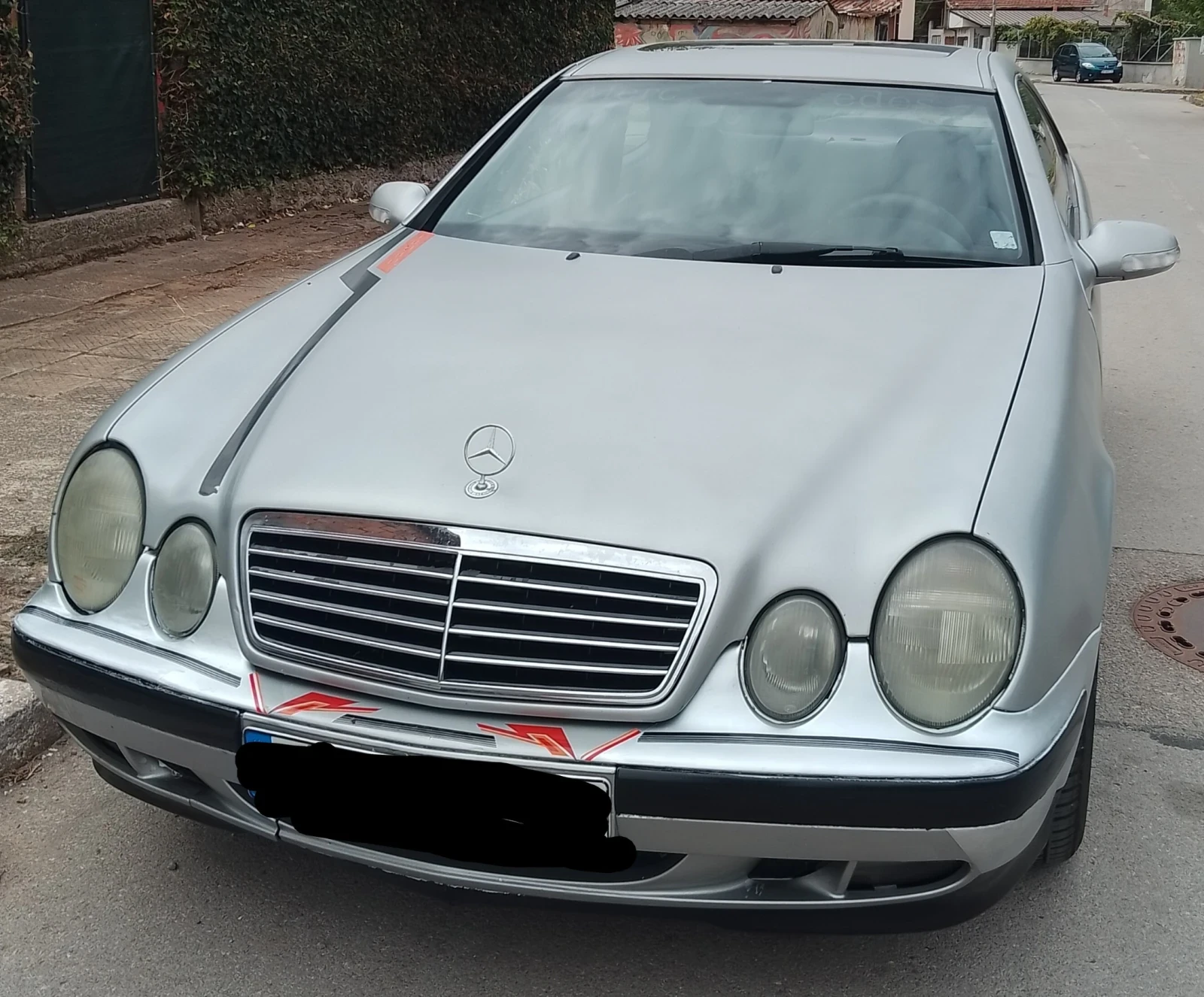 Mercedes-Benz CLK Купе, снимка 2 - Автомобили и джипове - 56081073