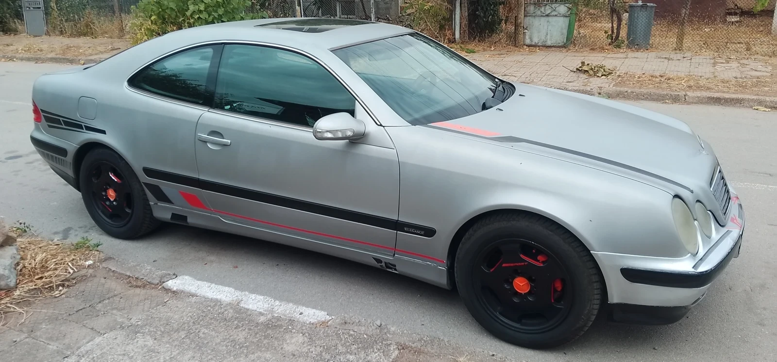 Mercedes-Benz CLK Купе, снимка 4 - Автомобили и джипове - 56081073