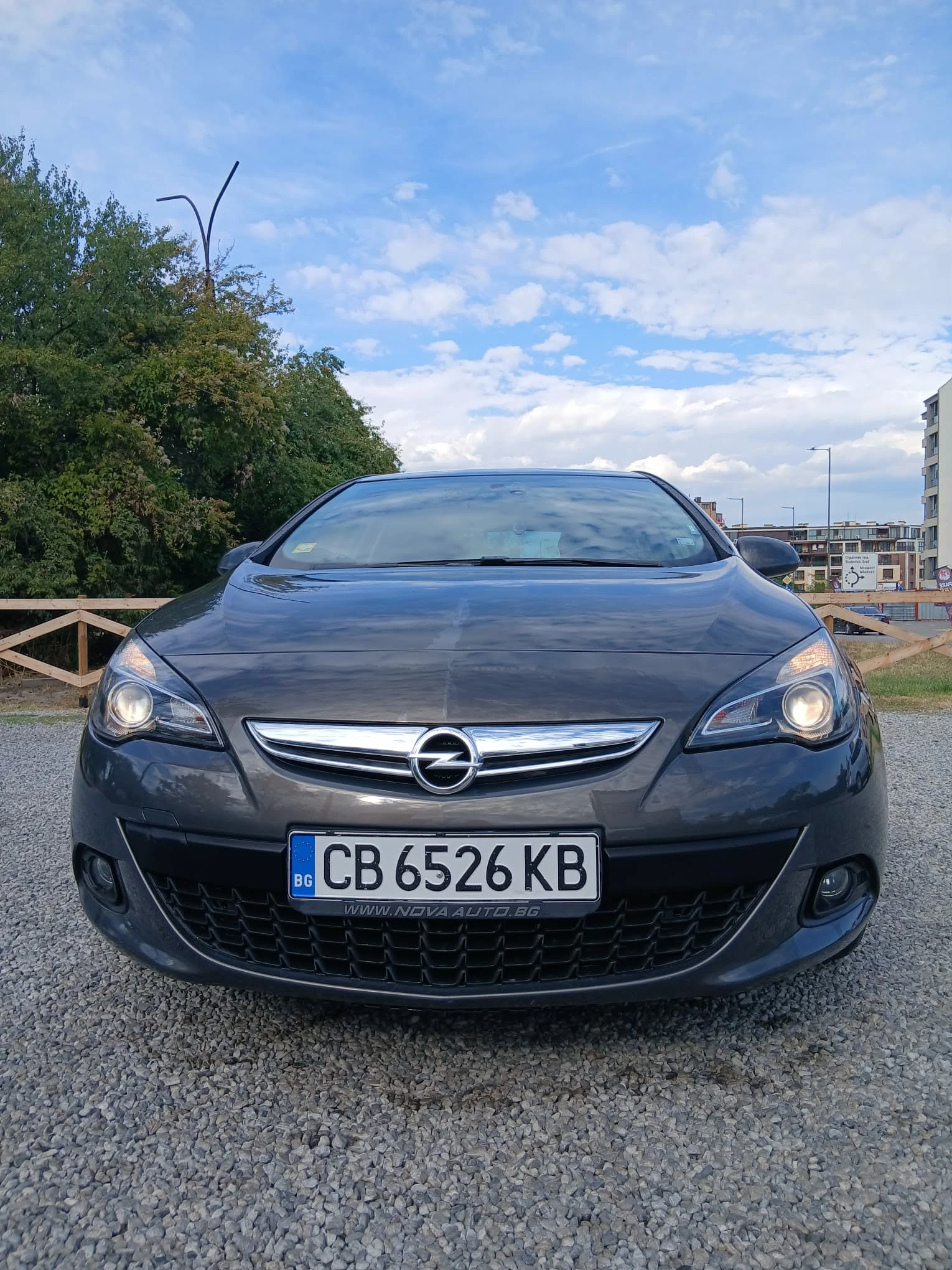Opel Astra GTC 1.4 Turbo, снимка 7 - Автомобили и джипове - 56233101