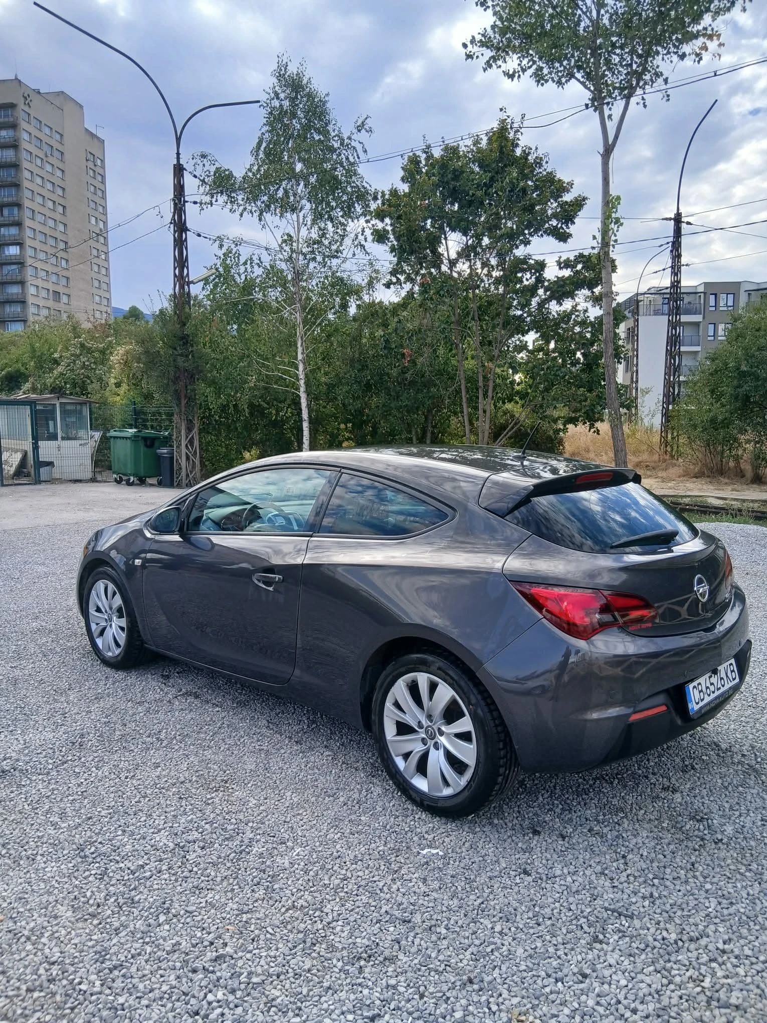 Opel Astra GTC 1.4 Turbo, снимка 2 - Автомобили и джипове - 56233101