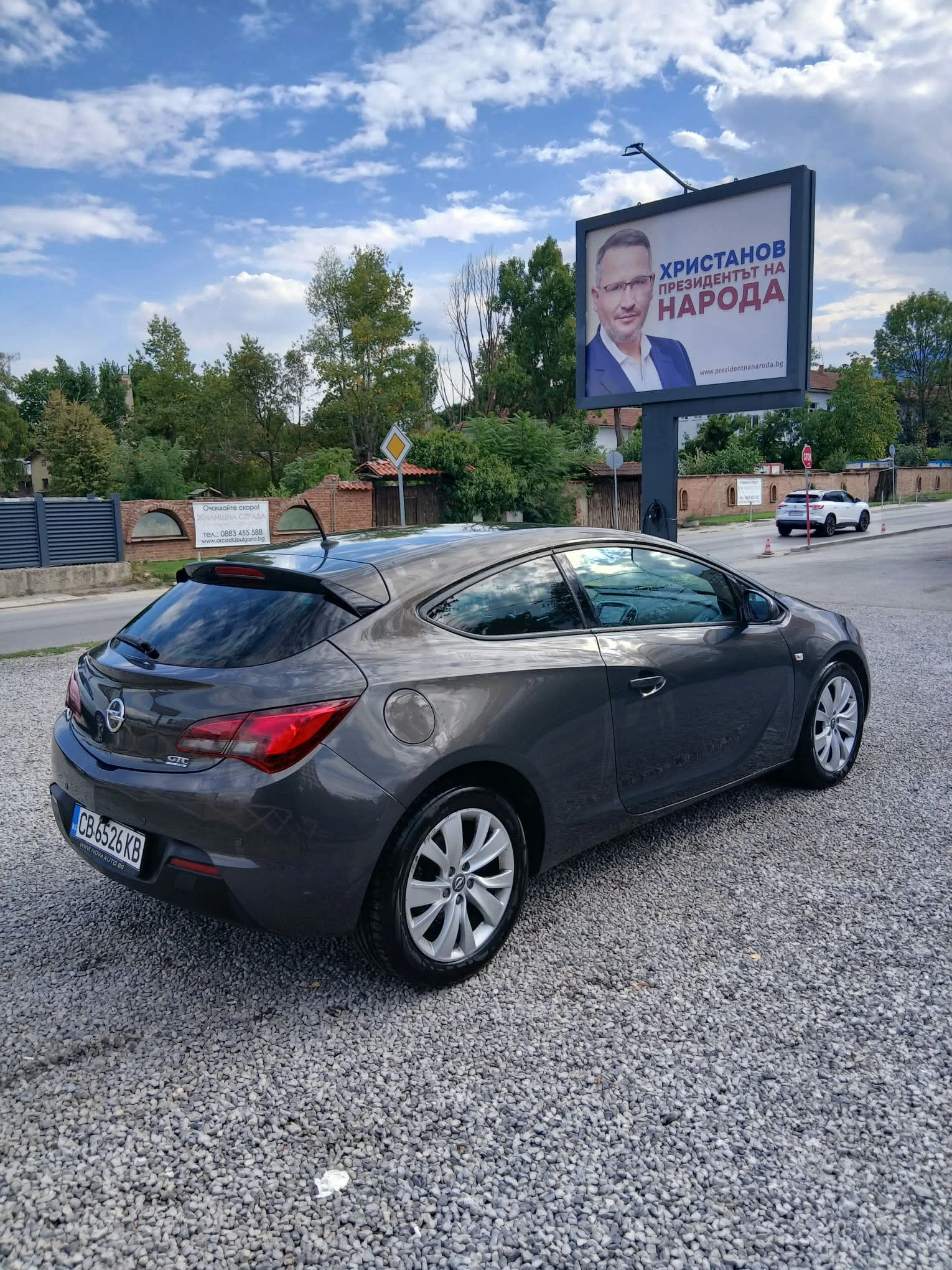 Opel Astra GTC 1.4 Turbo, снимка 5 - Автомобили и джипове - 56233101