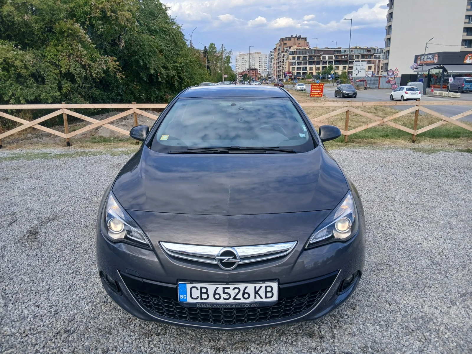 Opel Astra GTC 1.4 Turbo, снимка 4 - Автомобили и джипове - 56233101