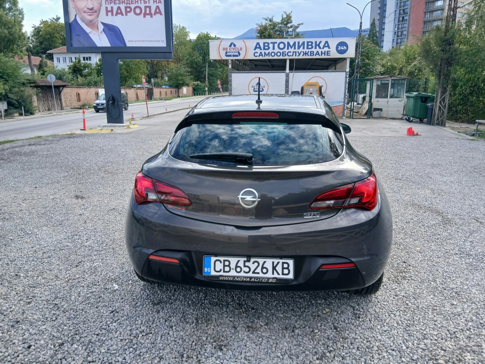 Opel Astra GTC 1.4 Turbo, снимка 6 - Автомобили и джипове - 56233101