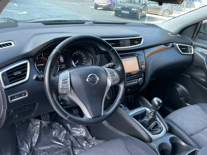 Nissan Qashqai 1.6dci 131кс навигация , снимка 9 - Автомобили и джипове - 49025095