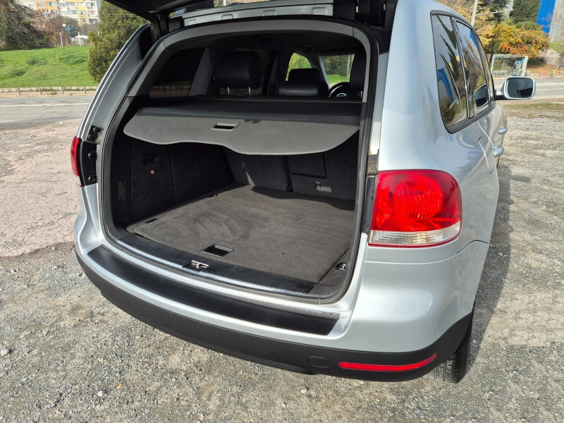 VW Touareg 2.5TDI, снимка 11 - Автомобили и джипове - 52447013