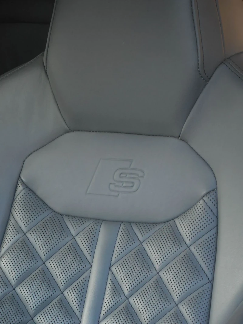 Audi SQ8 Prestige, снимка 7 - Автомобили и джипове - 52472394