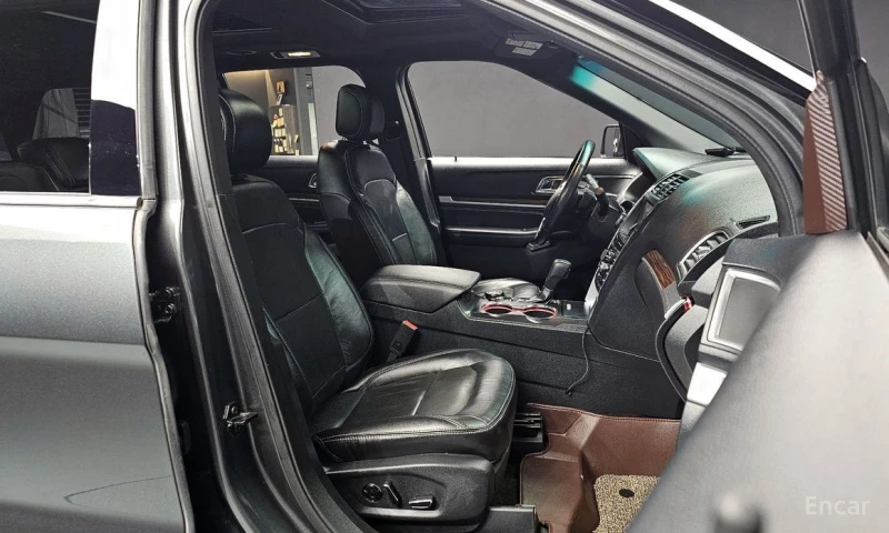 Ford Explorer, снимка 10 - Автомобили и джипове - 53098094