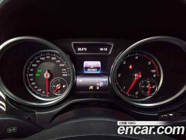 Mercedes-Benz GLE 350d | AMG PKG | 4MATIC, снимка 7 - Автомобили и джипове - 56356605