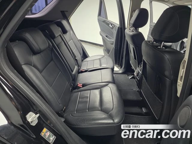 Mercedes-Benz GLE 350d | AMG PKG | 4MATIC, снимка 17 - Автомобили и джипове - 56356605