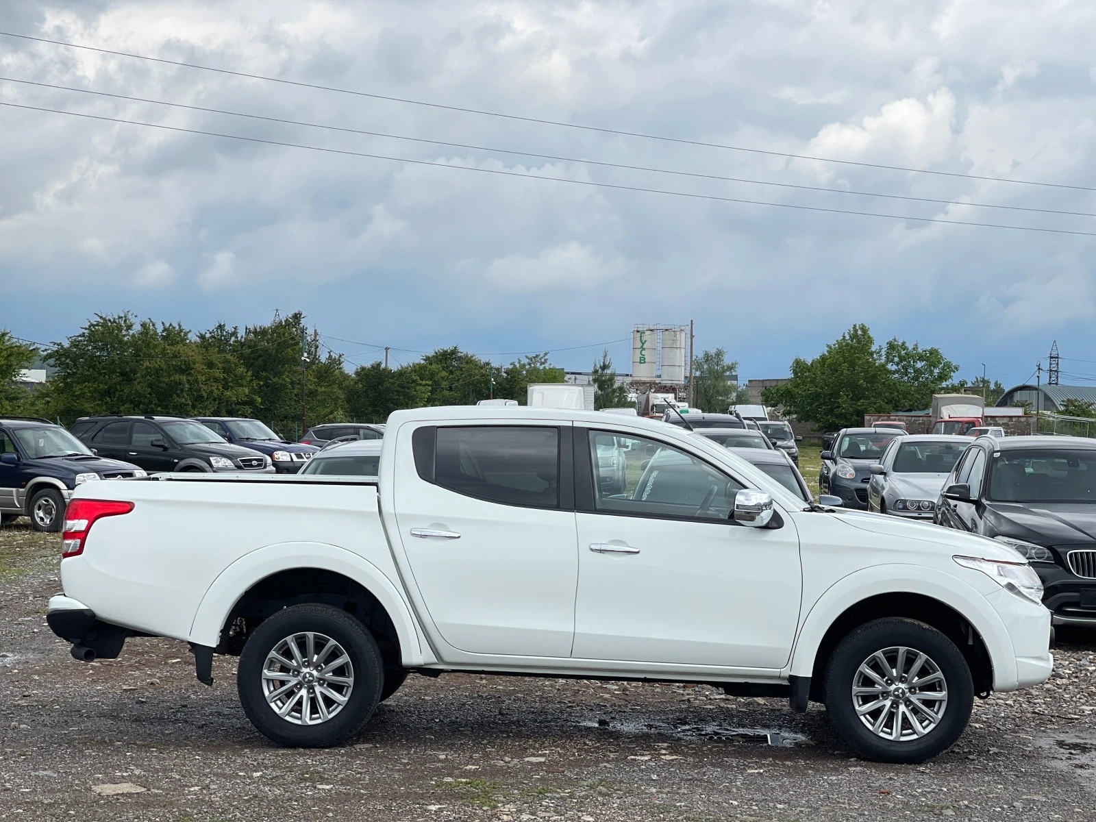 Mitsubishi L200 2.4Di-D 4x4  - изображение 6