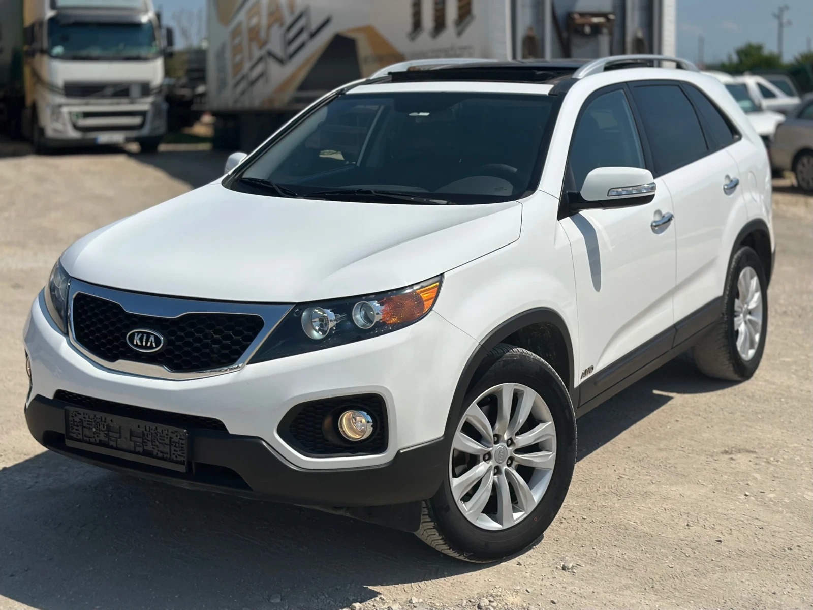 Kia Sorento 2.2CRDI / АВТОМАТИК / KEYLESS / ПАНОРАМА / ПОДГРЕВ - изображение 3