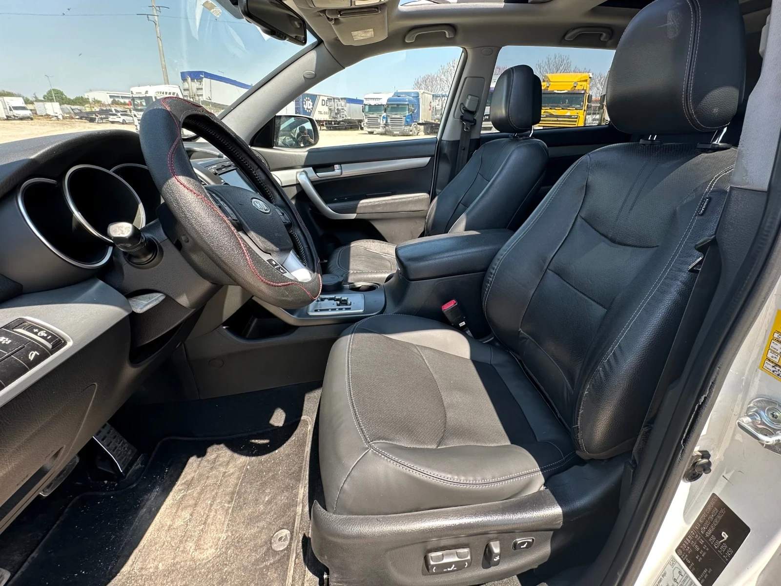 Kia Sorento 2.2CRDI / АВТОМАТИК / KEYLESS / ПАНОРАМА / ПОДГРЕВ - изображение 8