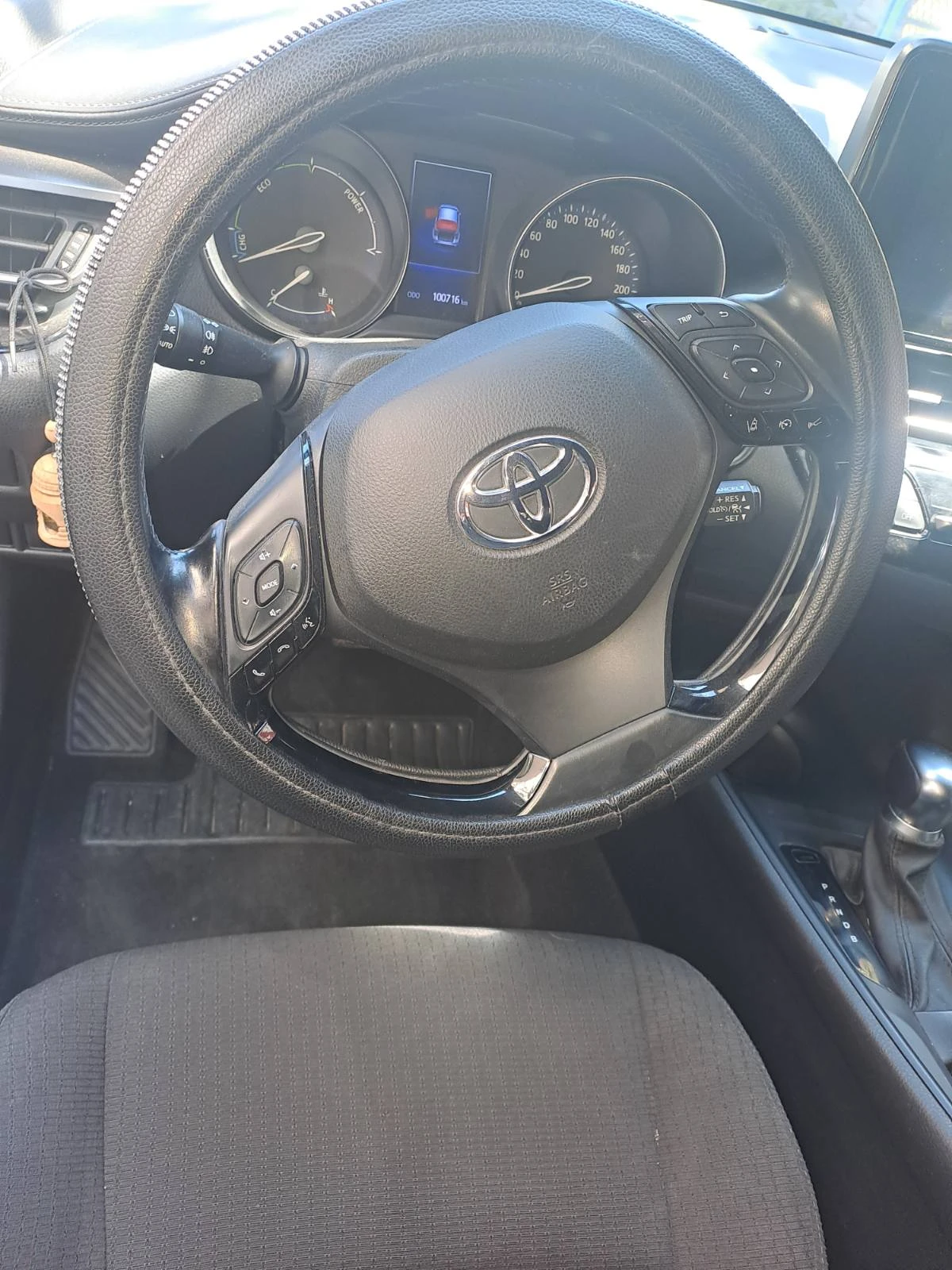 Toyota C-HR Хибриден - изображение 8