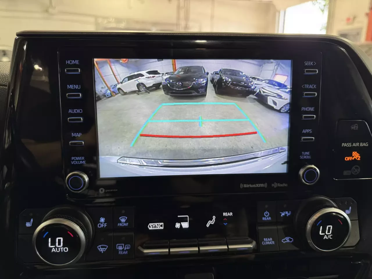 Toyota Highlander Подгрев* CarPlay* Lane Assist* Дистроник* 4X4*  - изображение 10