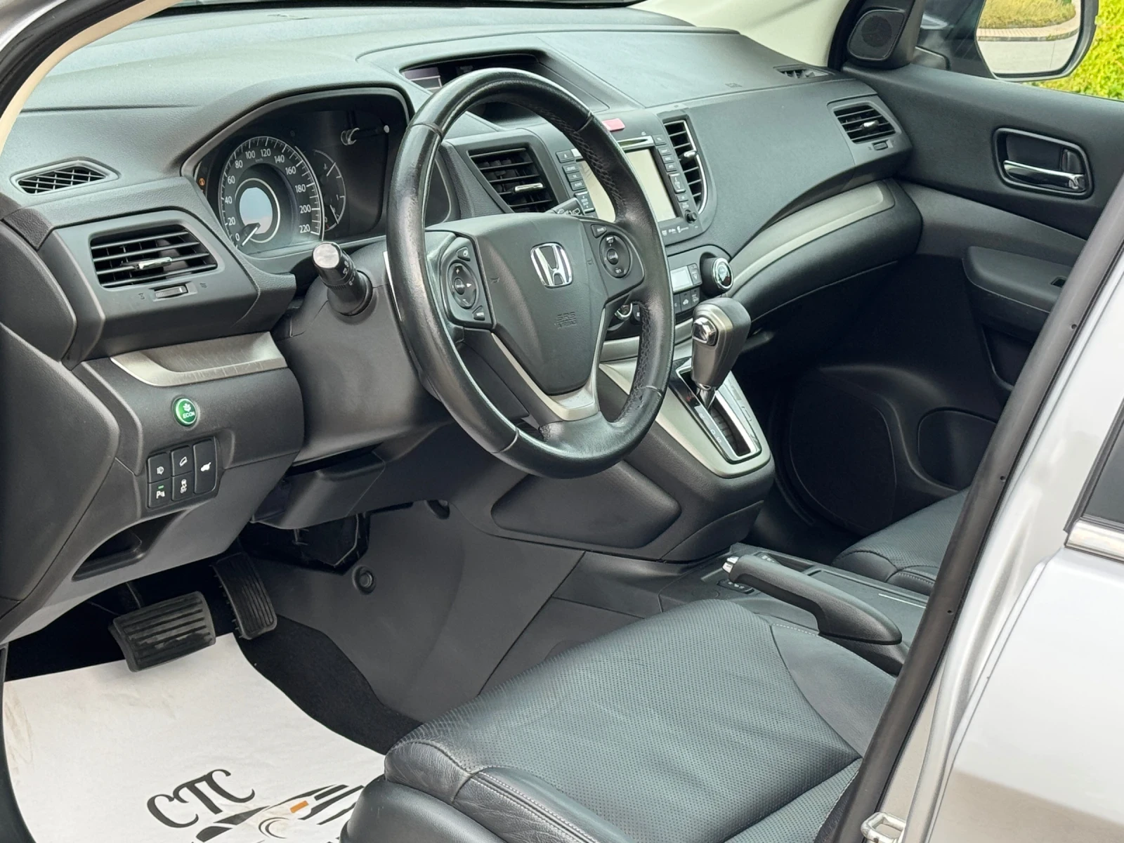 Honda Cr-v 2.0I-ПАНОРАМА-KEYLESS-КАМЕРА-КОЖА-ПОДГРЕВ-НОВА-FUL - изображение 10