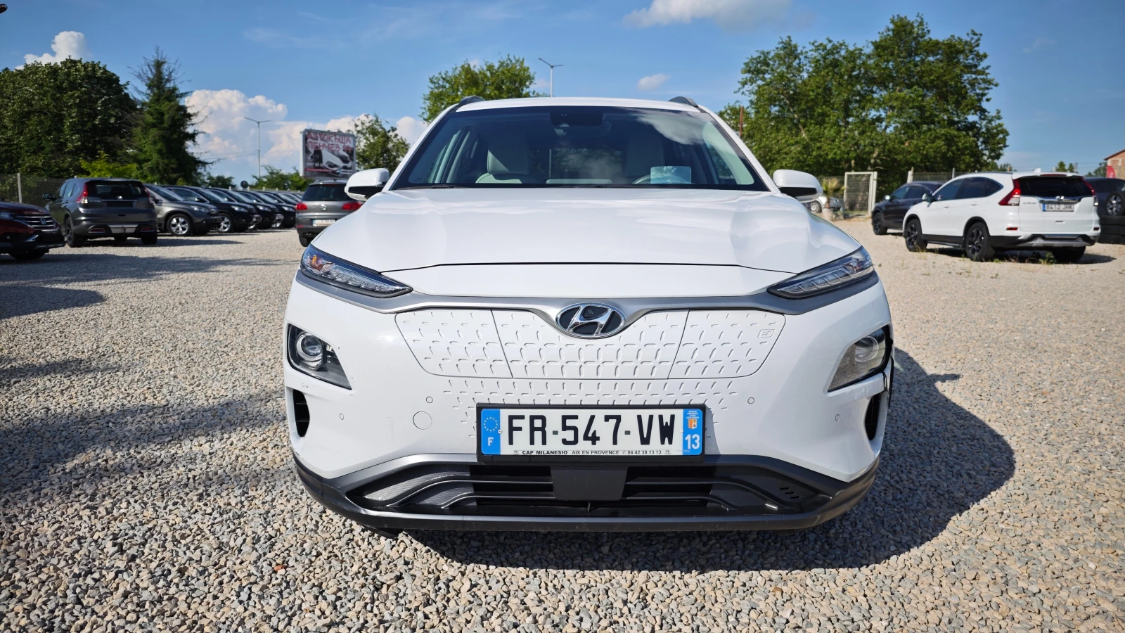 Hyundai Kona НАЛИЧЕН В РУСЕ СМЯНА НА ЦВЯТ 1000евро, снимка 5 - Автомобили и джипове - 53908108