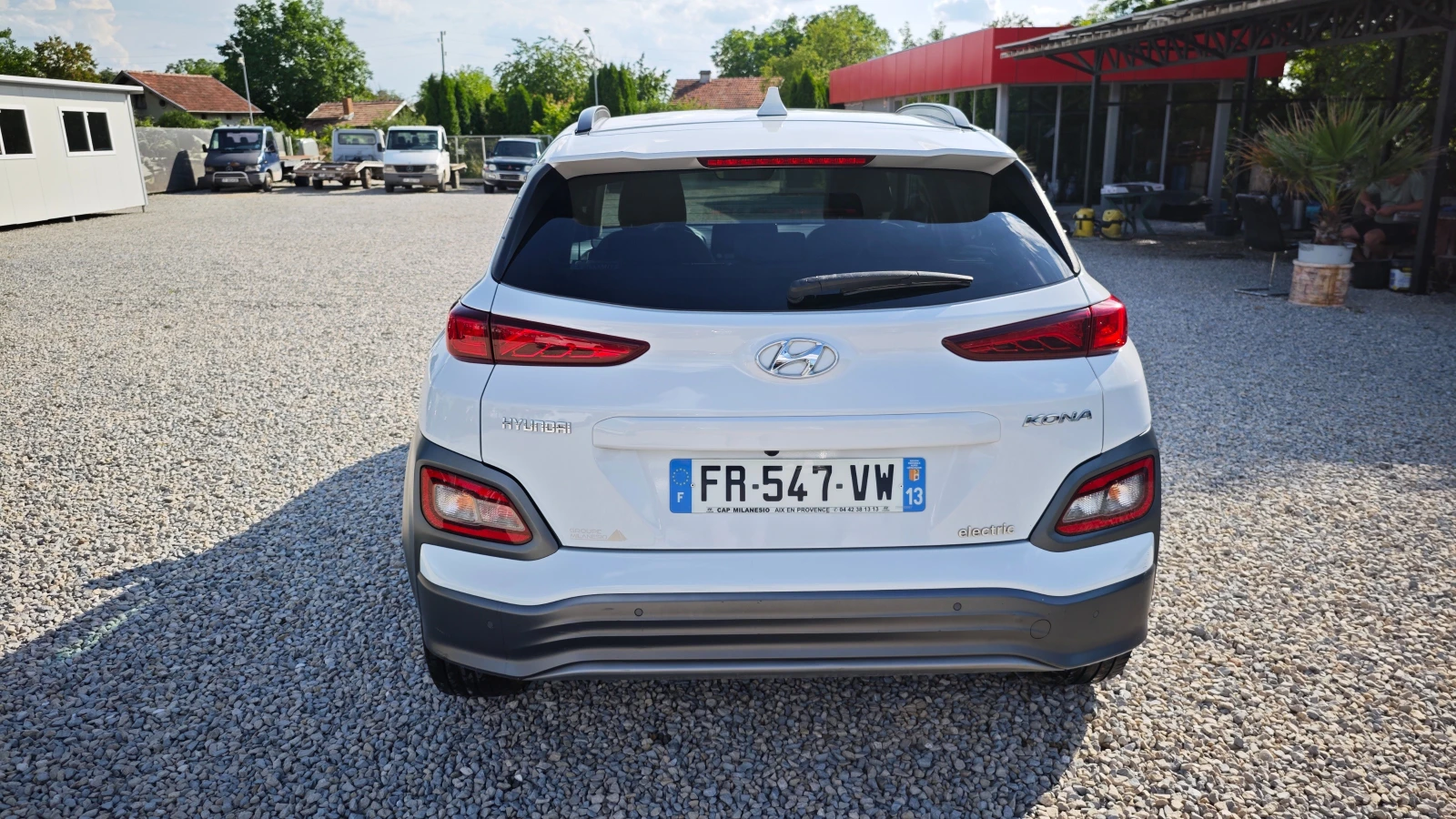 Hyundai Kona НАЛИЧЕН В РУСЕ СМЯНА НА ЦВЯТ 1000евро, снимка 9 - Автомобили и джипове - 53908108