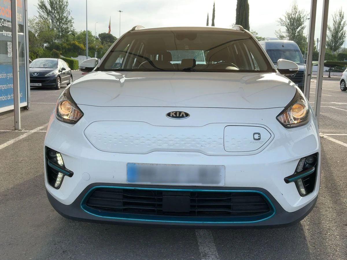 Kia Niro ОЧАКВАН ВНОС 16ЮНИ2026г СМЯНА НА ЦВЯТ 1000евро, снимка 5 - Автомобили и джипове - 53908108