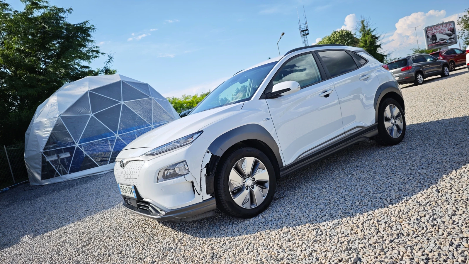 Hyundai Kona НАЛИЧЕН В РУСЕ СМЯНА НА ЦВЯТ 1000евро, снимка 3 - Автомобили и джипове - 53908108