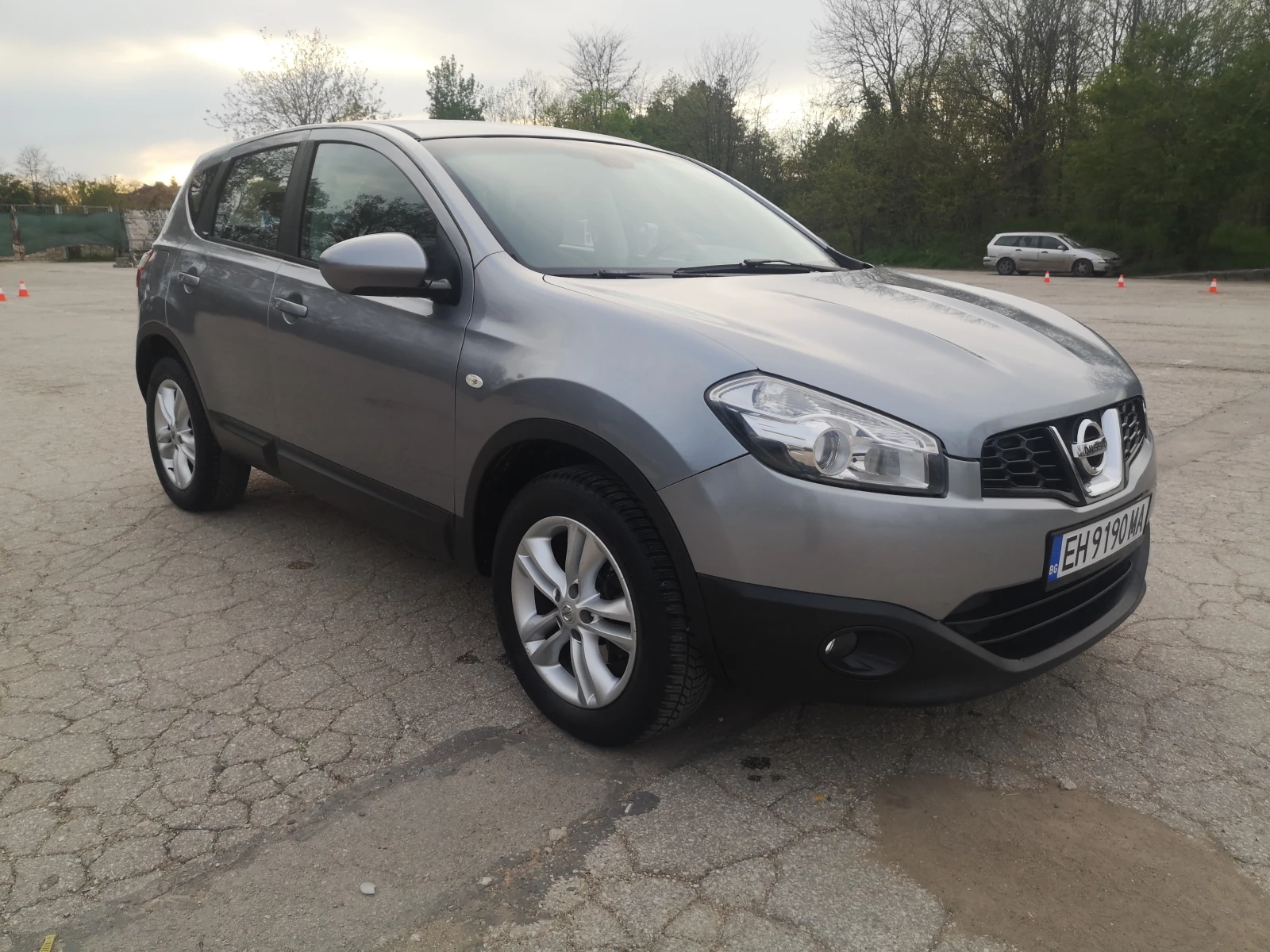 Nissan Qashqai 1.6 i GPL, снимка 3 - Автомобили и джипове - 54272856