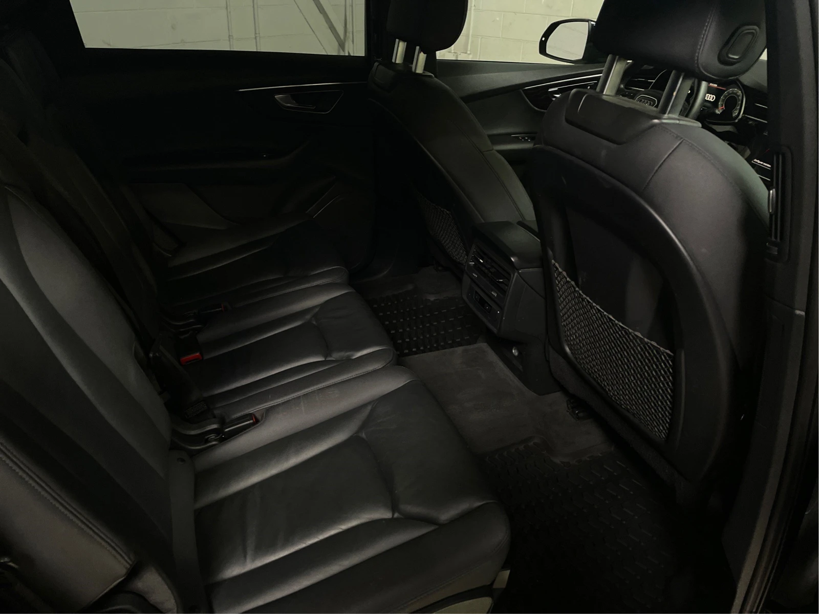 Audi Q7 S* LINE* 360КАМЕРА* LANE* ASSIT* ПАНОРАМА* КЕЙЛЕС, снимка 13 - Автомобили и джипове - 54443132