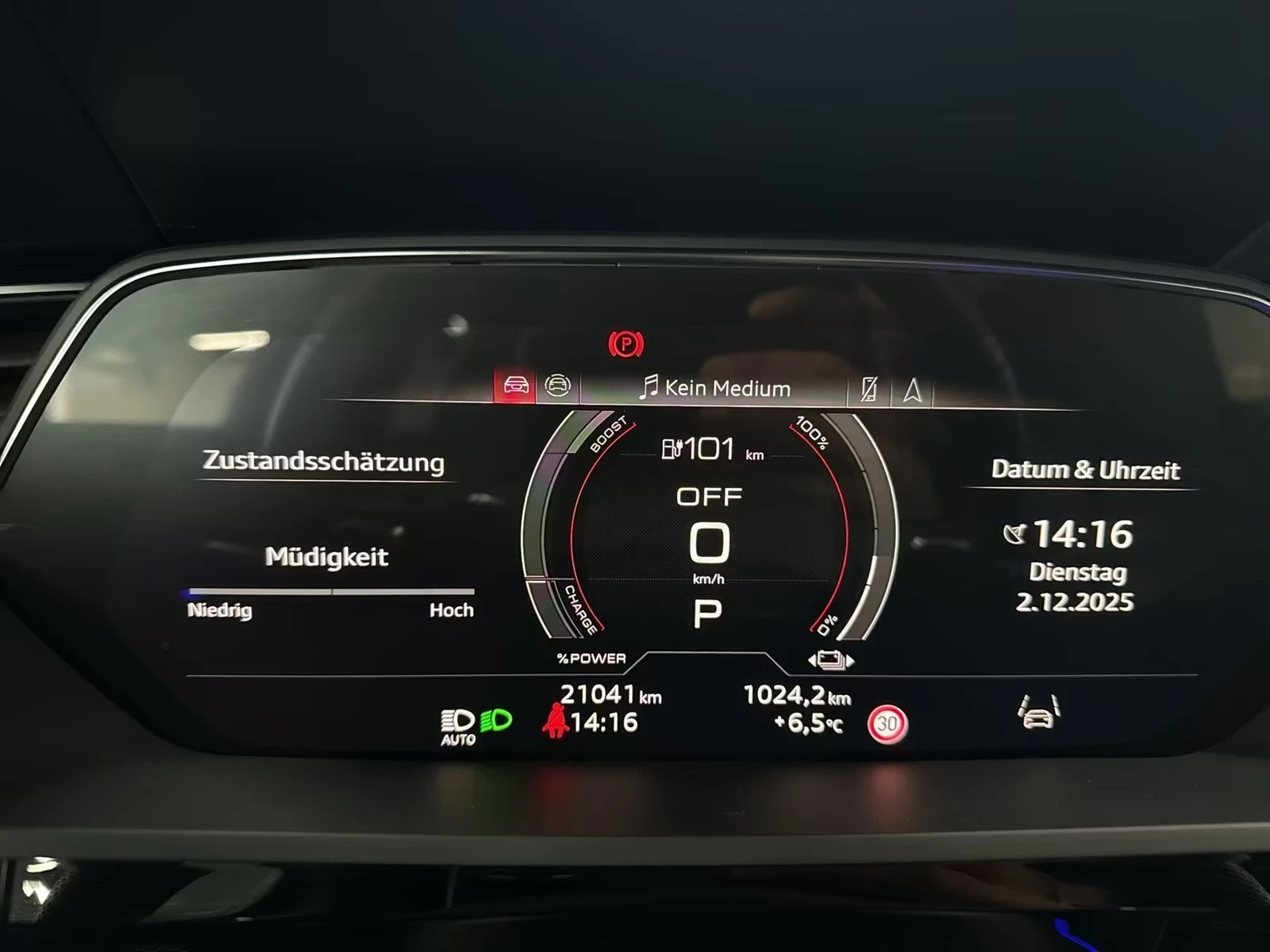 Audi SQ8 e-tron SportBack Matrix DISTR 360 AIR PANO B&O HUD, снимка 11 - Автомобили и джипове - 54476093