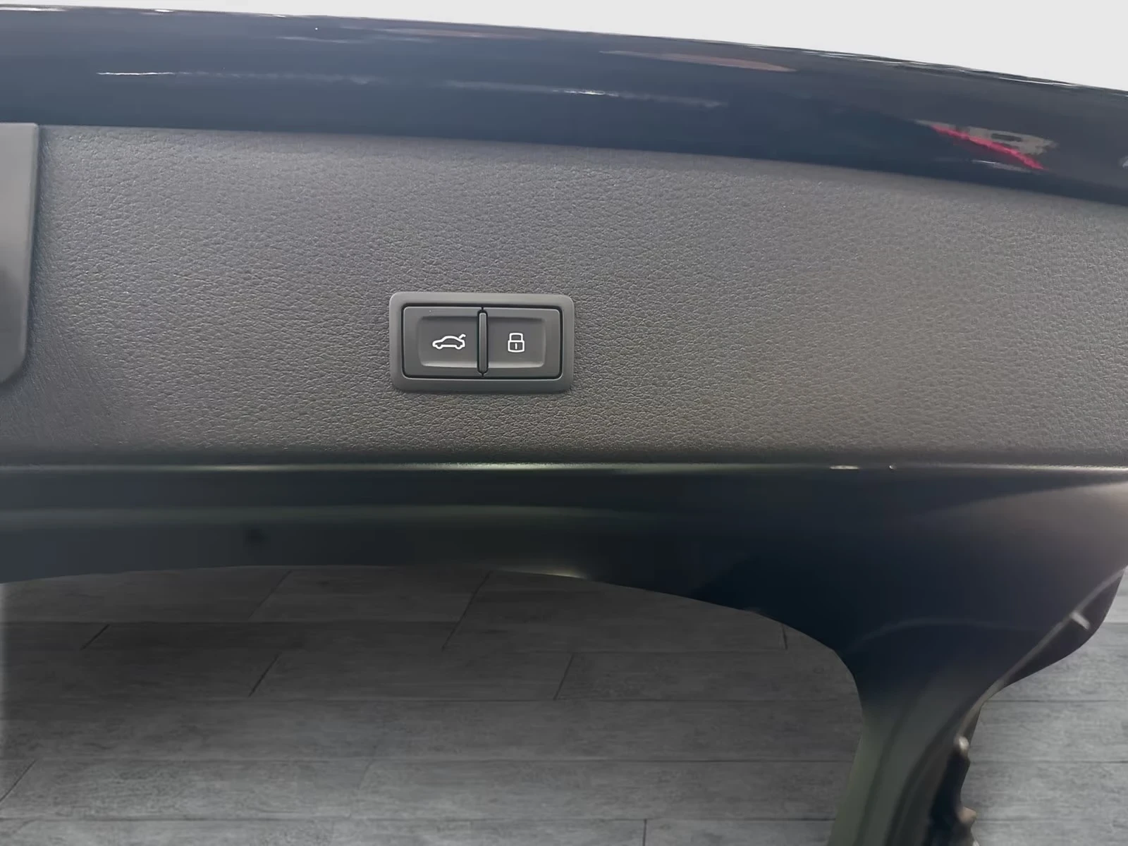 Audi SQ8 e-tron SportBack Matrix DISTR 360 AIR PANO B&O HUD, снимка 16 - Автомобили и джипове - 54476093