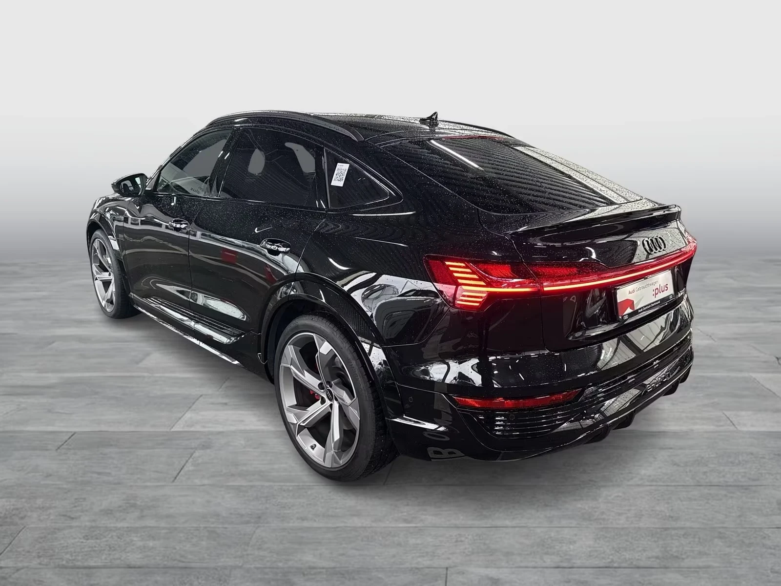 Audi SQ8 e-tron SportBack Matrix DISTR 360 AIR PANO B&O HUD, снимка 3 - Автомобили и джипове - 54476093