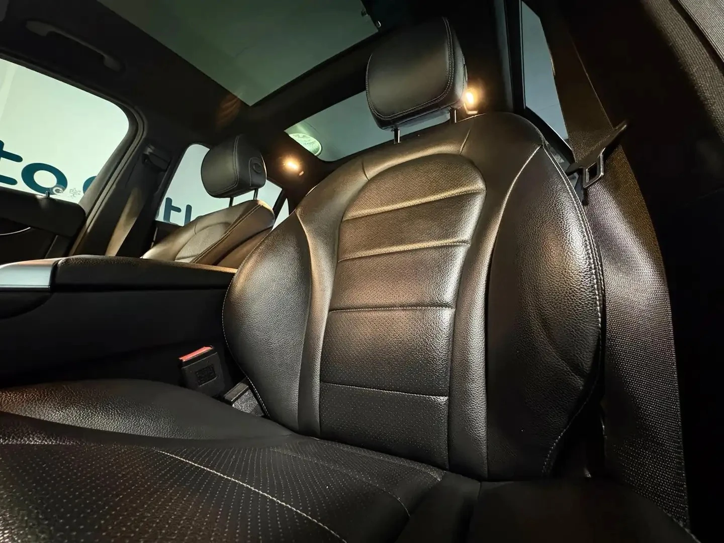 Mercedes-Benz GLC 300 4MATIC BURMESTER ЦЕНА ДО БЪЛГАРИЯ АВТОКРЕДИТ, снимка 8 - Автомобили и джипове - 56005901