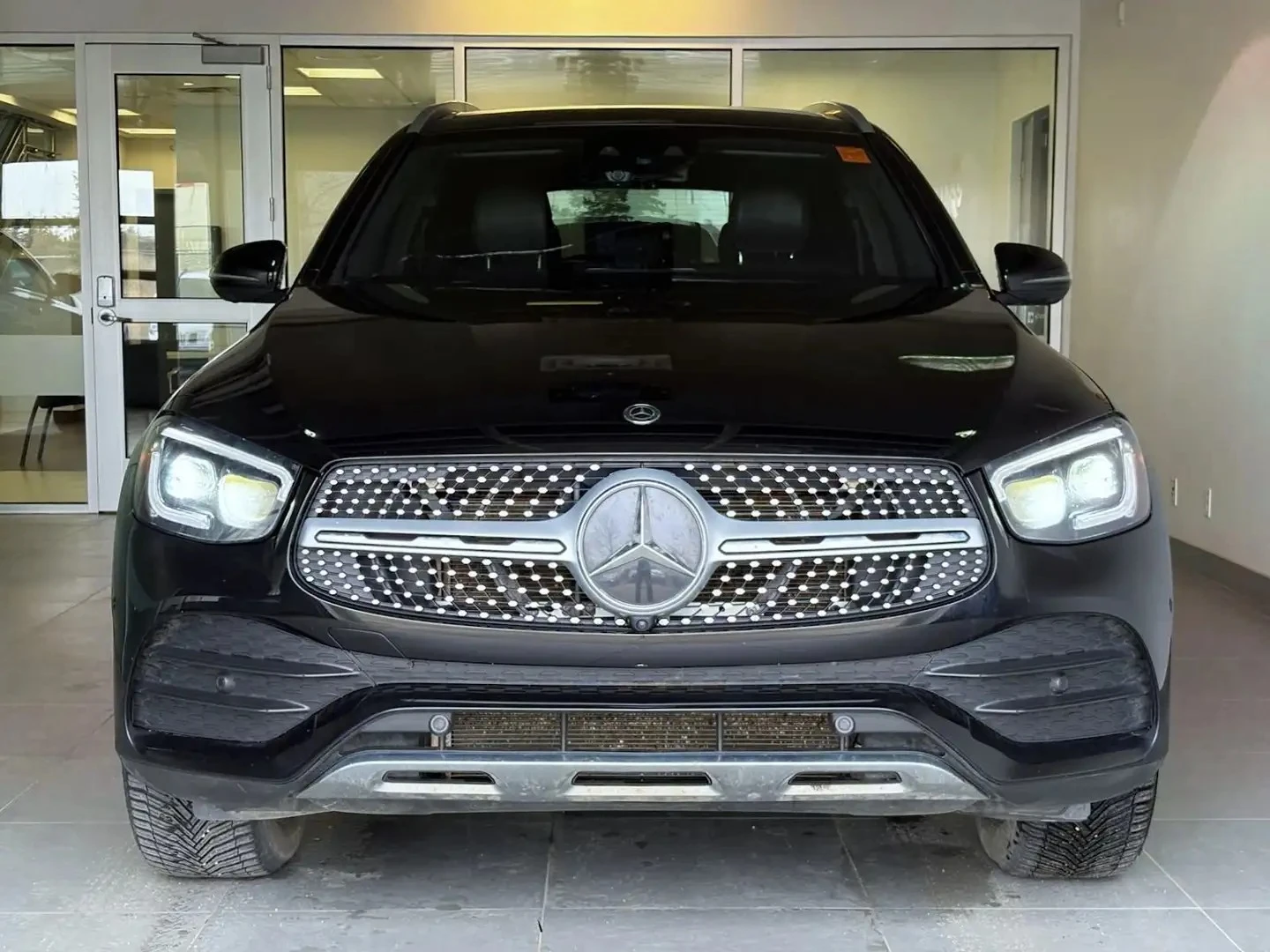 Mercedes-Benz GLC 300 4MATIC BURMESTER ЦЕНА ДО БЪЛГАРИЯ АВТОКРЕДИТ, снимка 2 - Автомобили и джипове - 56005901