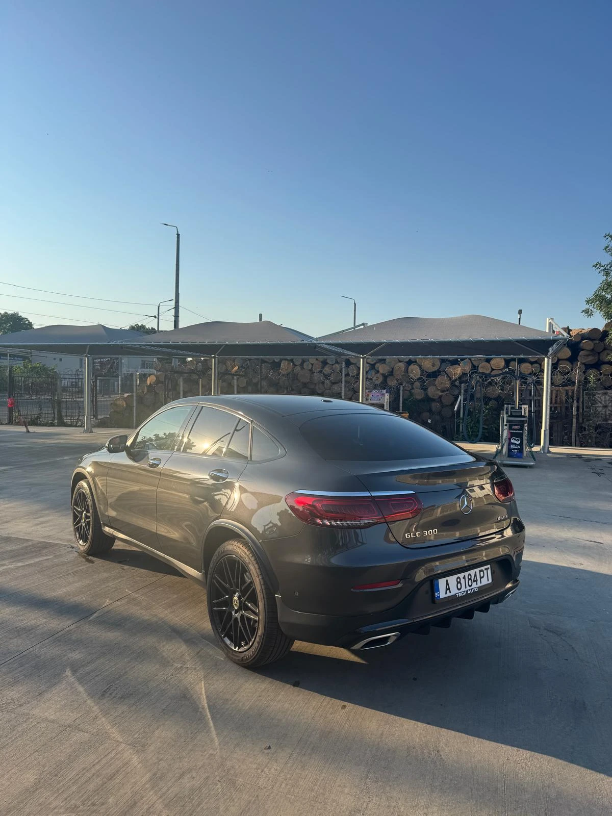 Mercedes-Benz GLC 300 купе AMG, снимка 3 - Автомобили и джипове - 56018000